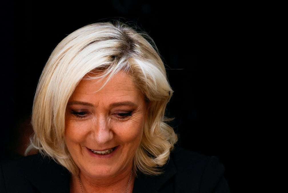 Pour zelensky, le pen doit comprendre qu'elle s'est "trompee" sur l'ukraine