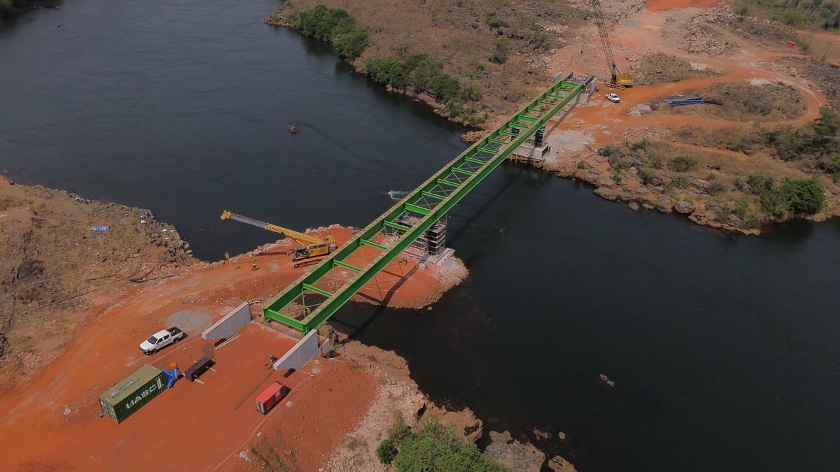 Baudin-Châteauneuf est désormais implanté en Afrique via des marchés pérennes comme celui du pont de Tanéné réalisé en 2023 en Guinée Conakry