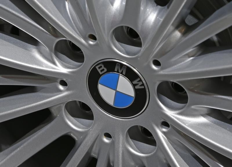 Bmw et daimler disent ne pas etre concernes par l'affaire volkswagen