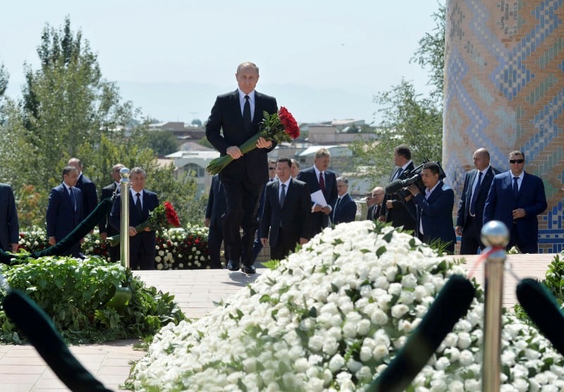 Poutine en ouzbekistan pour rendre hommage a karimov