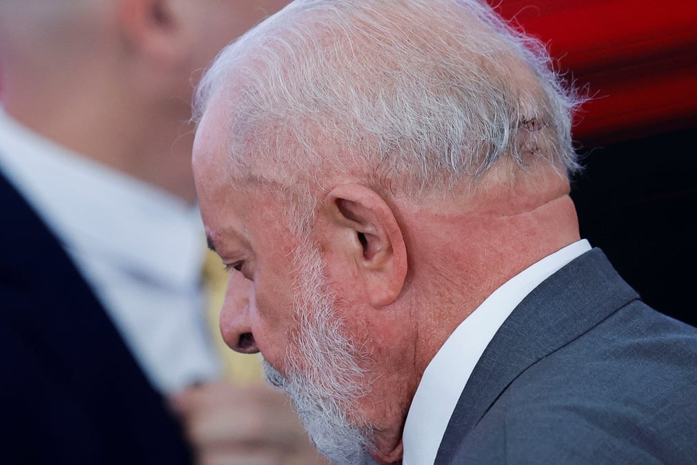 Le president bresilien luiz inacio lula da silva assiste a une ceremonie au palais du planalto