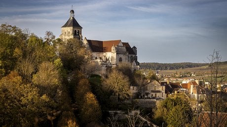 Le dispositif « Villages d’avenir » permet d’apporter de l’ingénierie en subventionnant la création de postes de chef de projet qui aident les maires à partir de leurs ambitions.