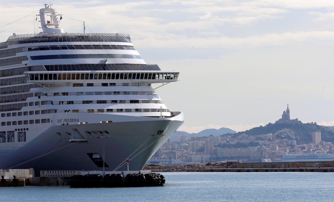 Coronavirus: deux cas suspects a bord d'un paquebot immobilise a marseille