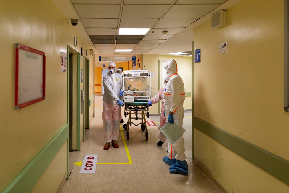 Coronavirus: le personnel medical a la retraite rappele en renfort en lombardie