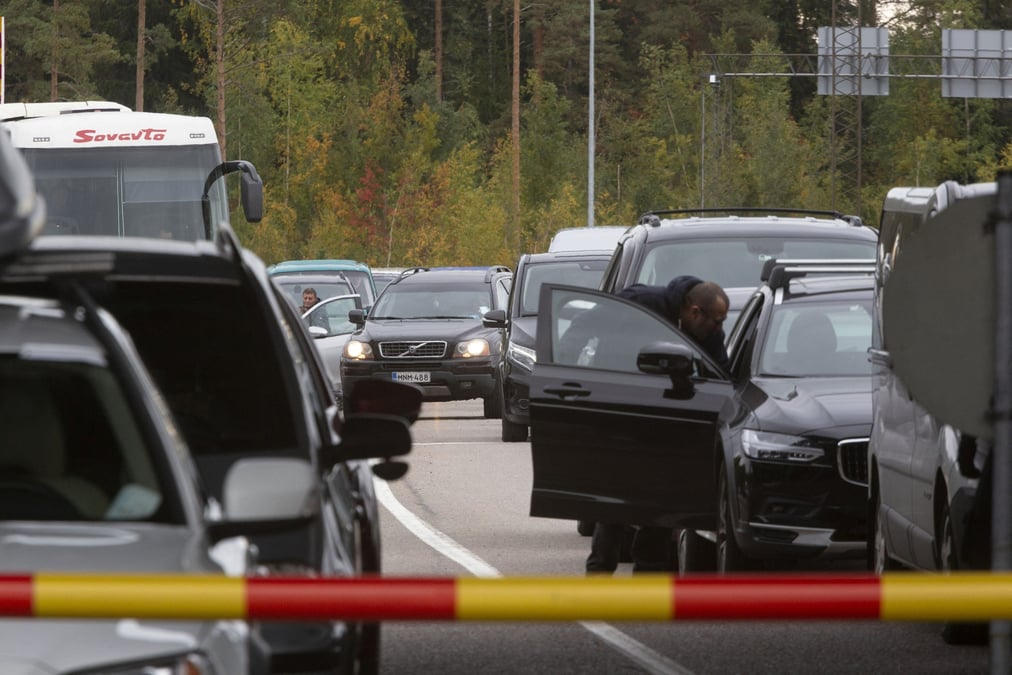Passage de la russie au poste frontiere de vaalimaa en finlande