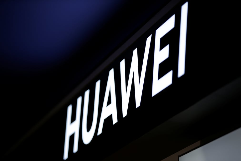 Huawei: paris contraint de revoir sa copie, retoquee au senat