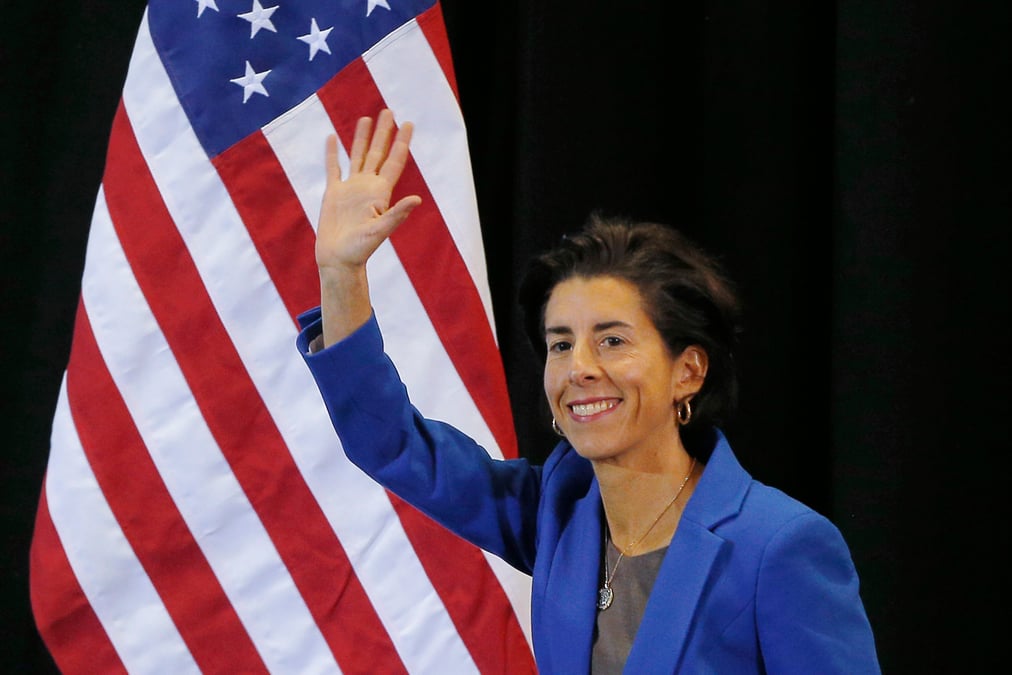 Joe biden va nommer gina raimondo, gouverneure de rhode island, au commerce, selon une source
