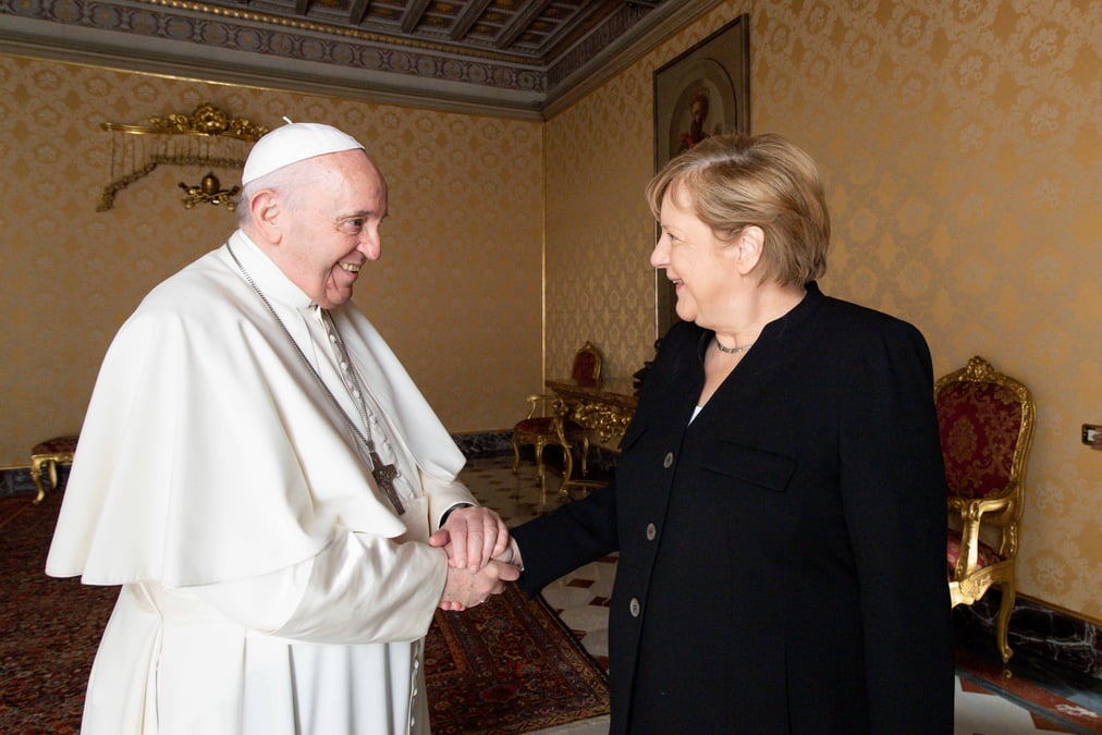 Angela merkel a rome pour une visite d'adieu au pape