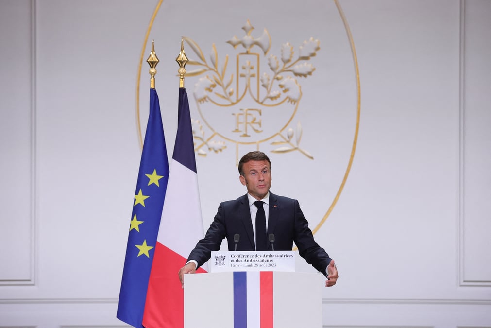Emmanuel macron prononce un discours a l'elysee