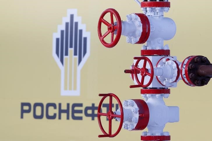 Rosneft affiche un profit net 2015 en hausse et une forte reduction de la dette
