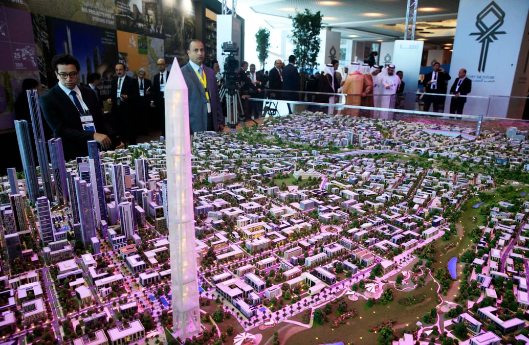 Les pays du golfe promettent 12 milliards de dollars de plus a l'egypte
