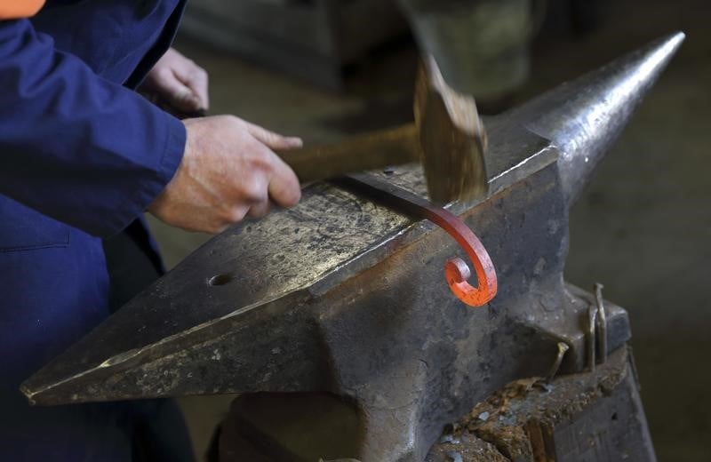 Des pistes pour revaloriser l'apprentissage
