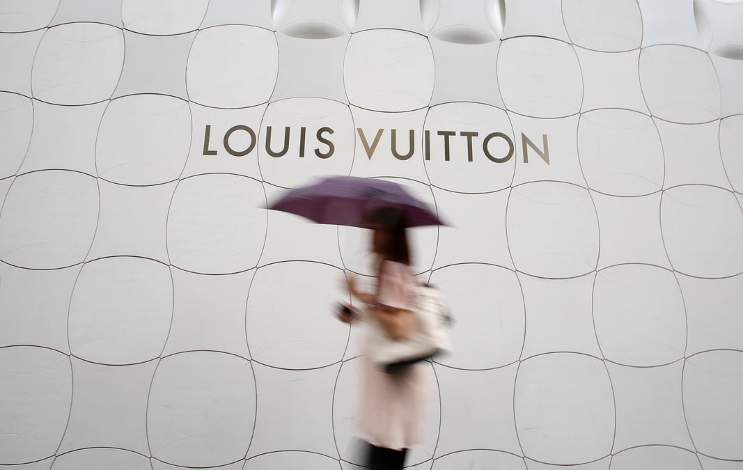 Lvmh: les resultats annuels grimpent avec la mode-maroquinerie