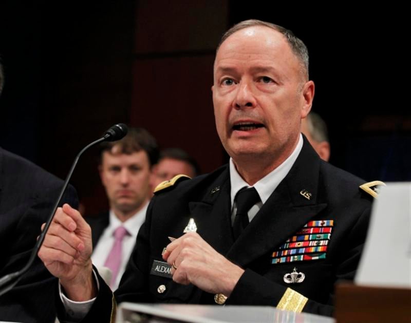 Le directeur de la NSA se défend devant les représentants