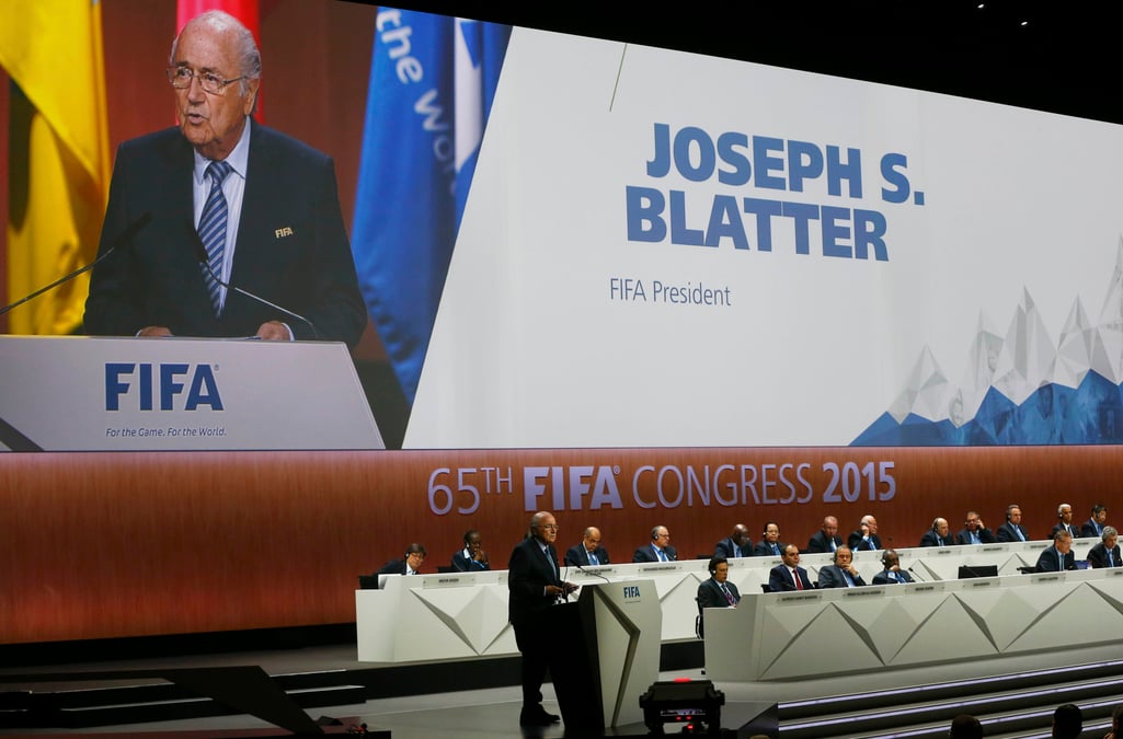 Sepp blatter appelle a l'unite