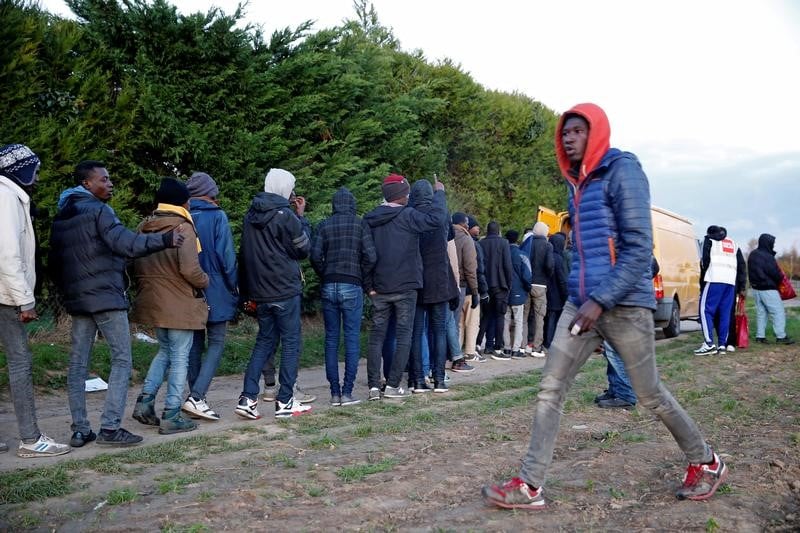 Les deputes adoptent un texte sur la retention des migrants