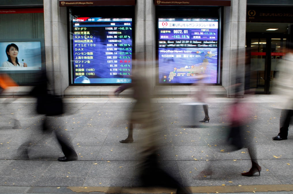 Le nikkei finit en nette hausse