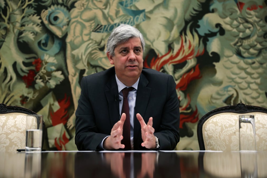Coronavirus: des "coronabonds" restent une possibilite en zone euro, declare centeno
