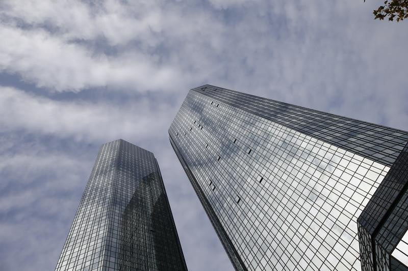 Les suppressions de postes vont s'accelerer dans la banque en 2016
