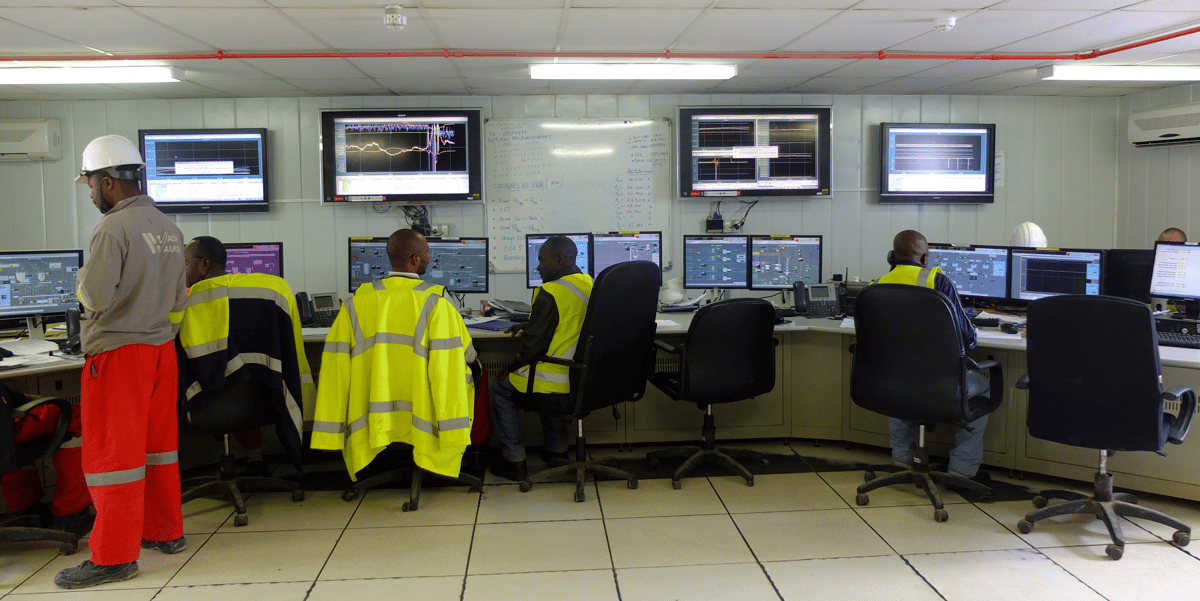 Nucléaire salle de contrôle commande usine