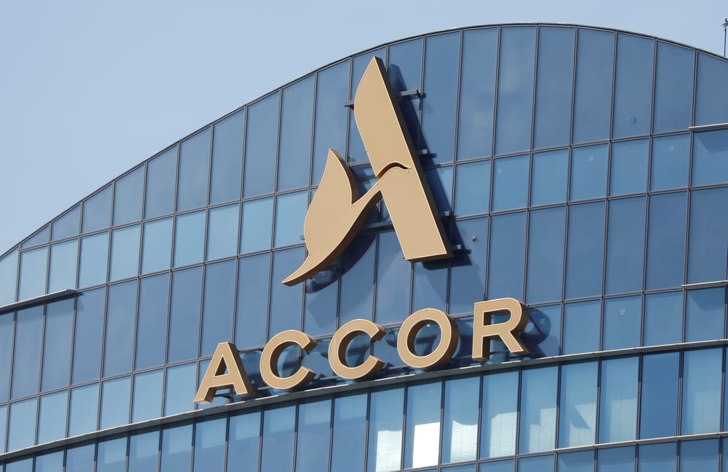 Les nouvelles restrictions pesent sur la reprise du groupe hotelier accor
