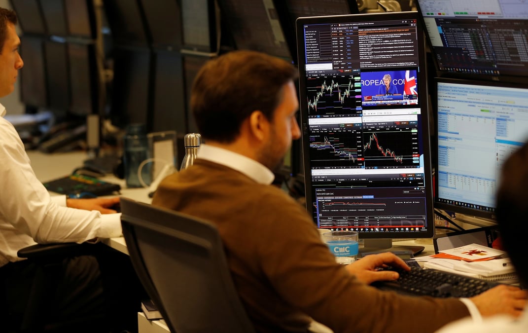 Les bourses europeennes ouvrent sans tendances claires