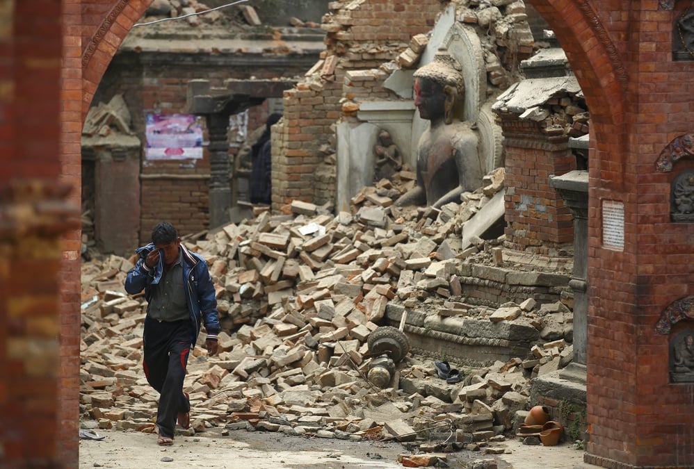 Le bilan s'alourdit encore apres le violent seisme au nepal