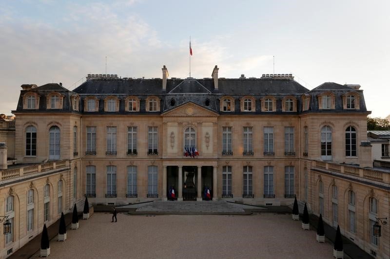 L'executif determine a agir malgre les "turbulences"