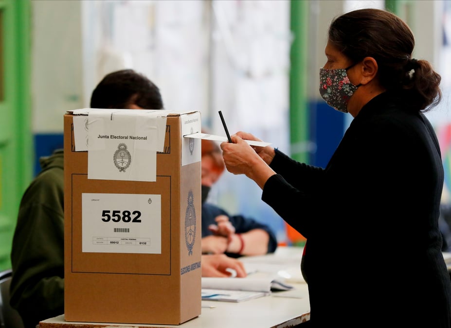 Argentine: l'opposition porte un coup aux peronistes lors des primaires de mi-mandat