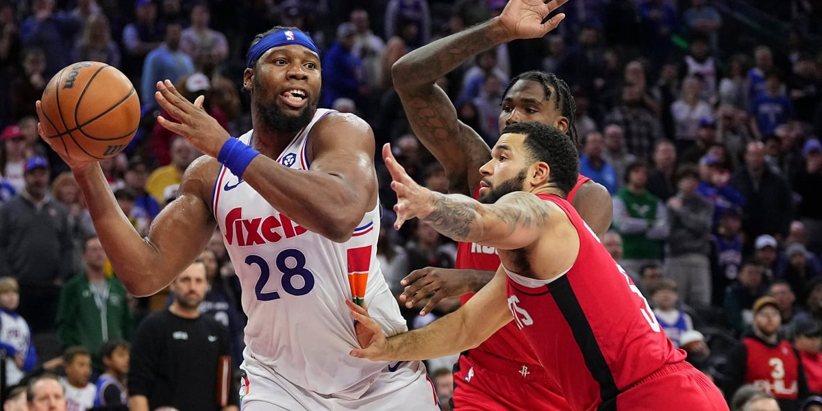 Guerschon Yabusele face aux Rockets de Houston, le 27 novembre 2025 au Wells Fargo Center de Philadelphie.