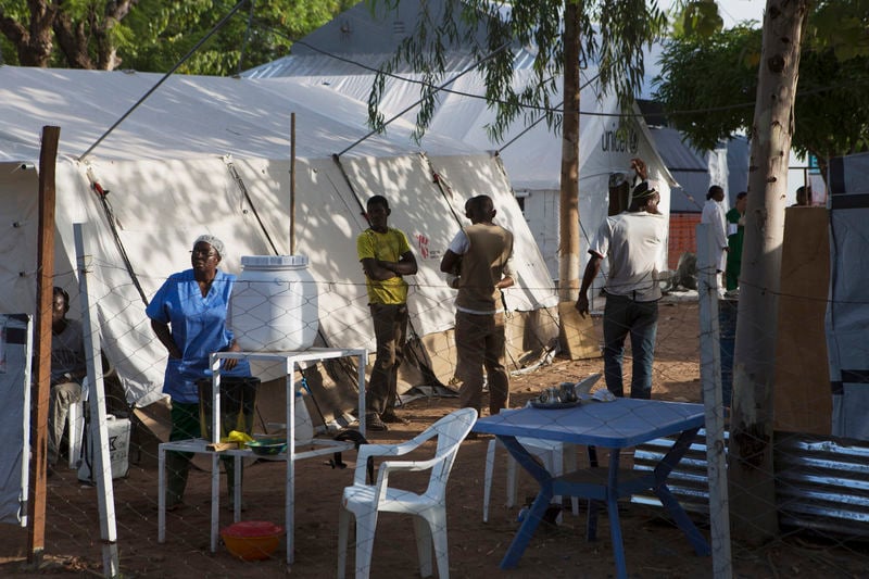 L'OMS revoit à la baisse le bilan d'Ebola, à près de 6.000 morts