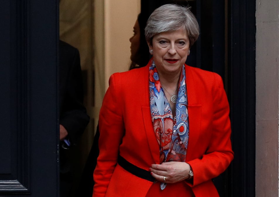 May va demander a la reine de pouvoir former un gouvernement
