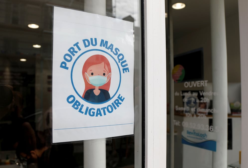 Le port du masque obligatoire dans la grande distribution des lundi, selon la fcd