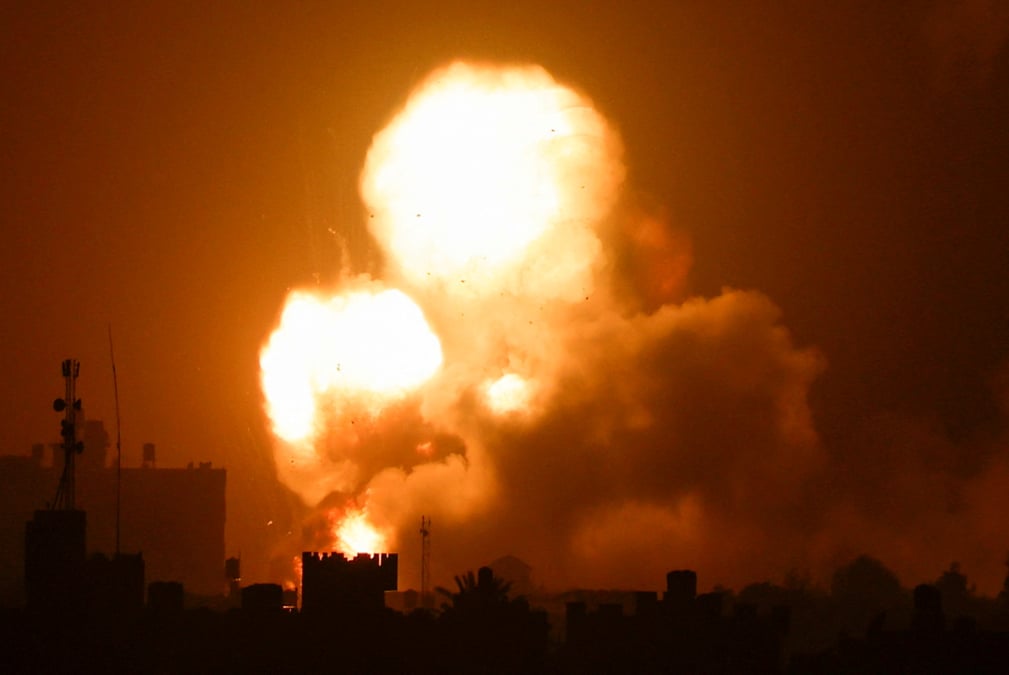 Raids d'israel contre la bande de gaza apres un tir de roquette