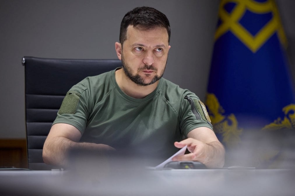 Volodymyr zelensky jure que l'armee reviendra a lyssytchansk