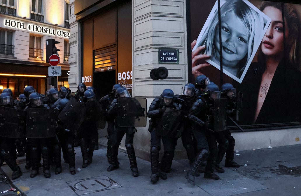 Neuvieme jour de greve nationale et de protestation en france contre la reforme des retraites