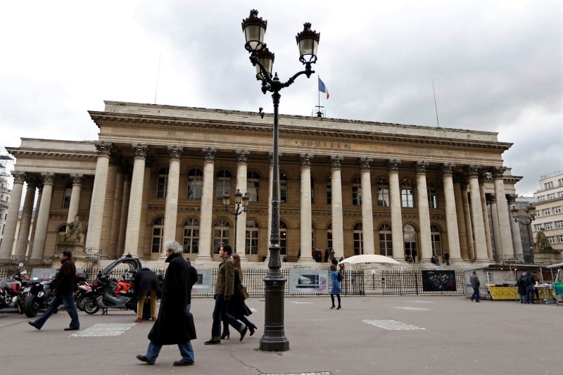 L'Europe évolue en légère baisse dans les premiers échanges