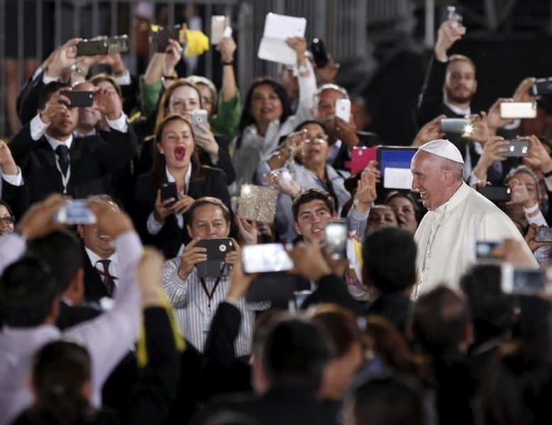 Pour le pape francois, donald trump n'est pas chretien