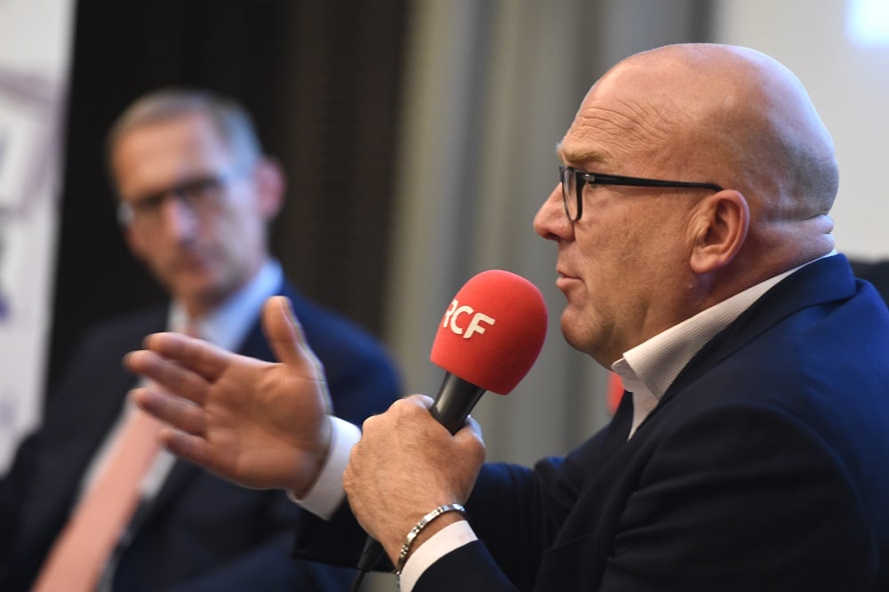 Bruno Bonnell, député LREM, candidat sans étiquette à Villeurbanne, est un as de la communication. Sa dernière trouvaille : distribuer son programme politique sous forme de roman-photo.