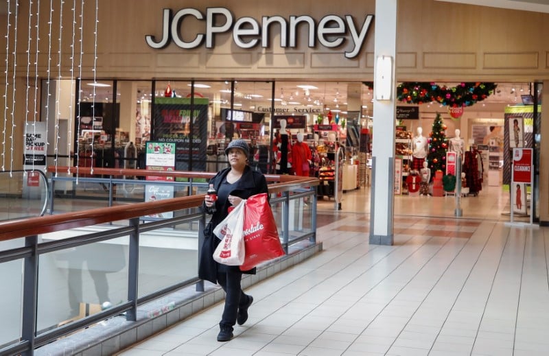 J.c. penney: hausse des ventes de fin d'annee, l'action grimpe