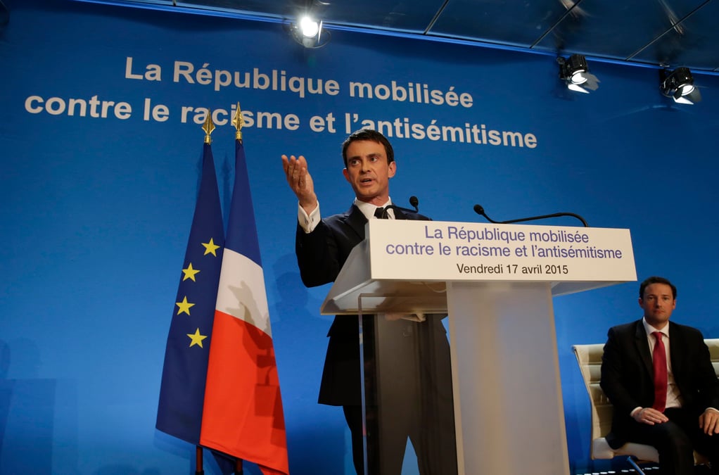 Manuel valls devoile le plan contre le racisme et l'antisemitisme