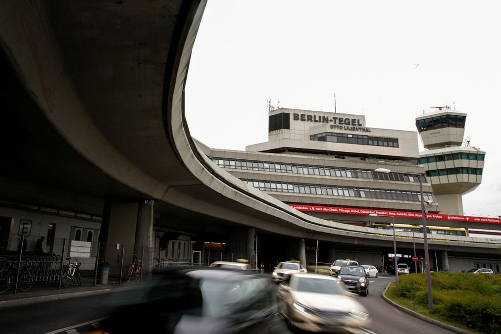 Les berlinois pour le maintien de l'aeroport de tegel