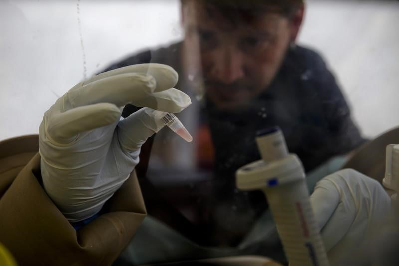 Le virus Ebola est "hors de contrôle" en Afrique, selon MSF