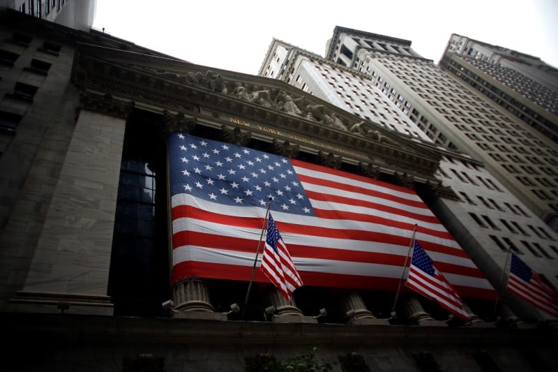 Wall street debute en legere baisse
