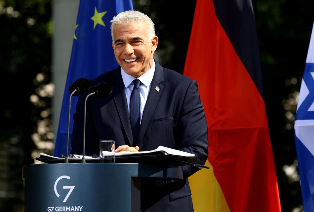 Le premier ministre israelien lapid rencontre le chancelier allemand scholz