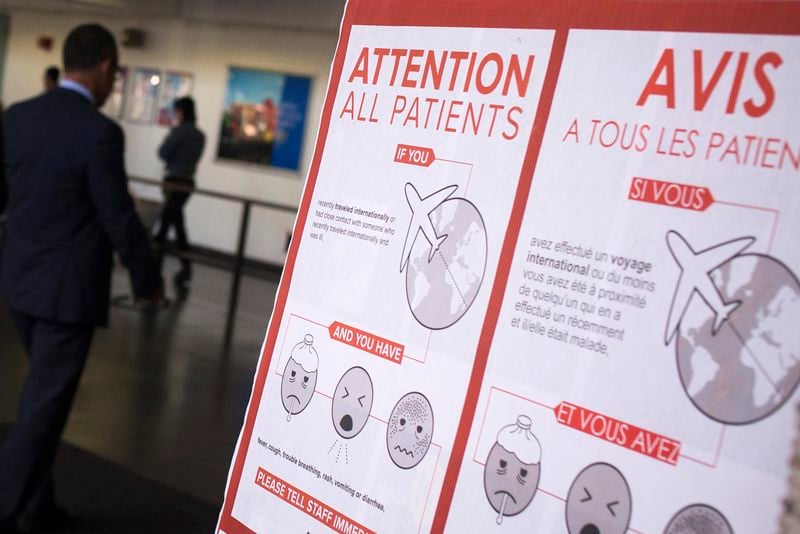Contre le virus Ebola, Londres va contrôler les voyageurs