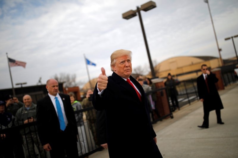 Trump dit avoir un "plus gros" bouton nucleaire que kim jong-un
