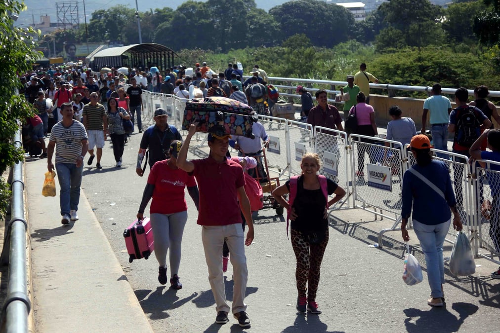 La colombie rouvre sa frontiere avec le venezuela