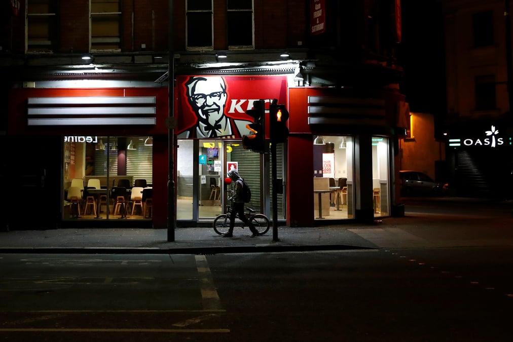 Coronavirus: l'irlande du nord va fermer ses restaurants et ses ecoles