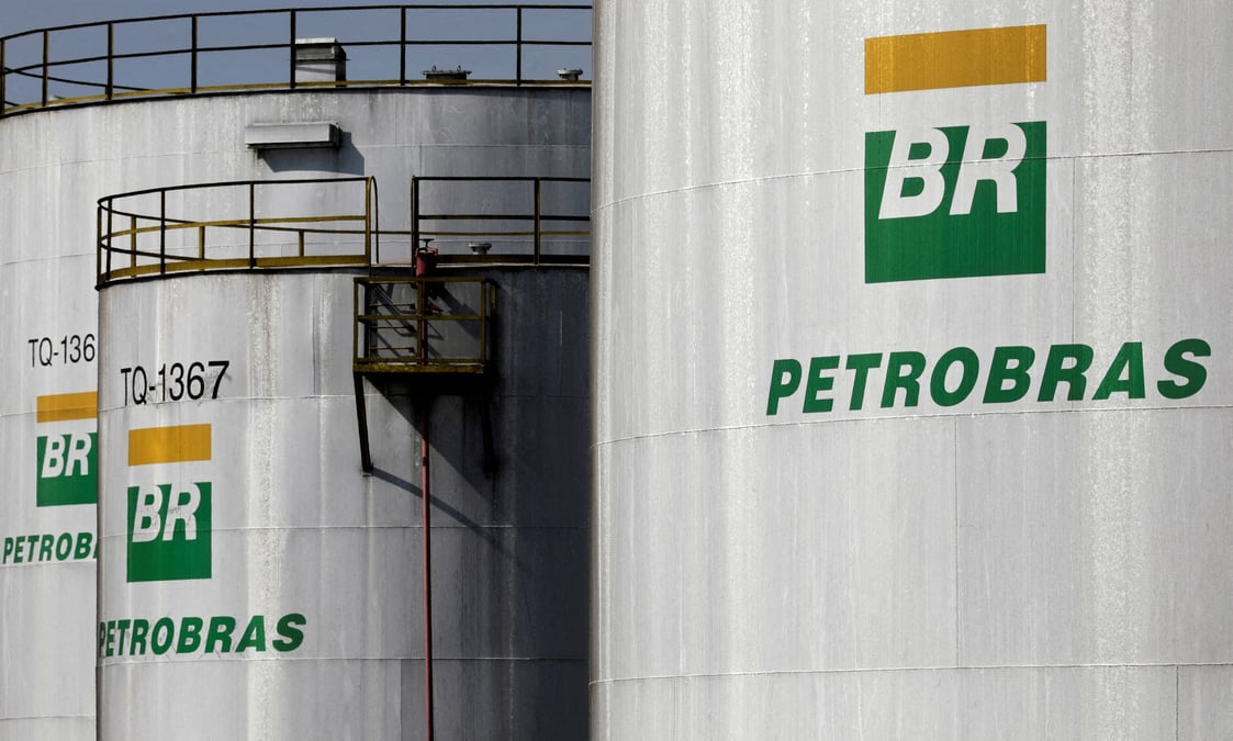 Petrobras: bolsanaro limoge de nouveau le president esperant influencer le prix du petrole